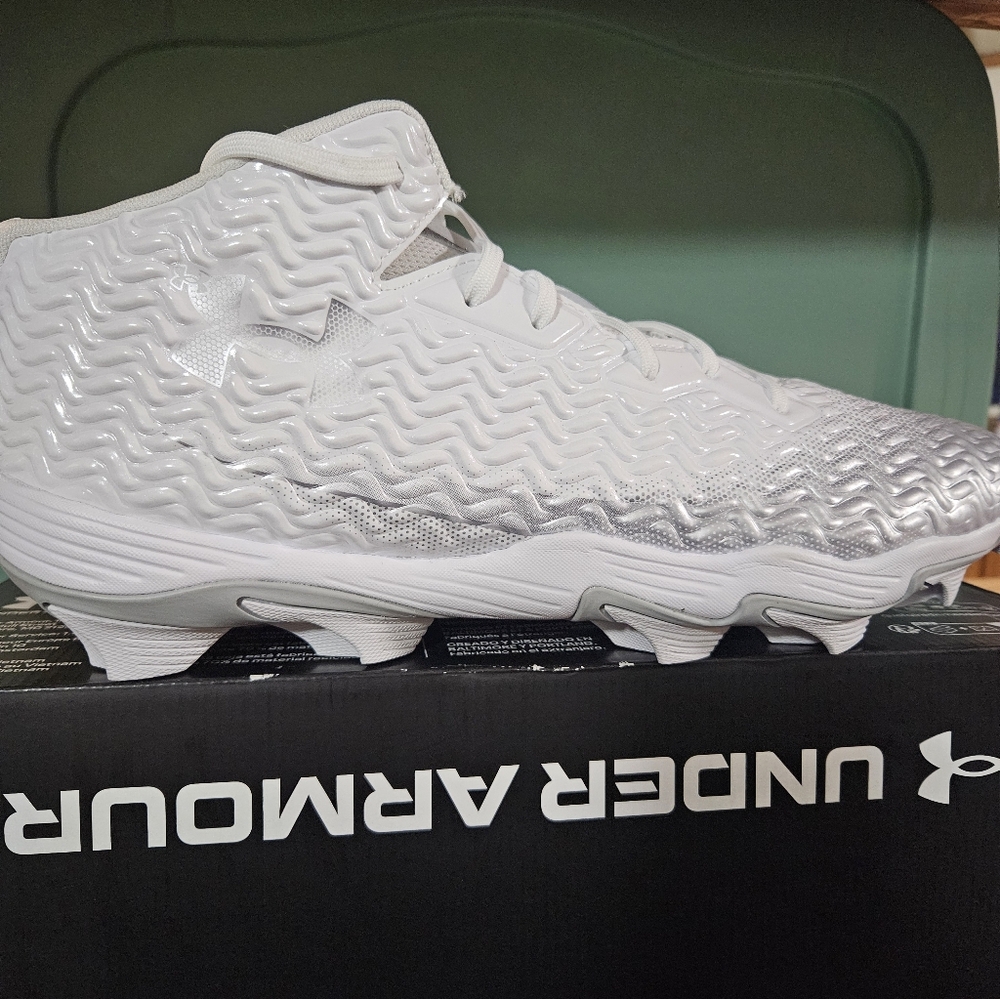 Under Armour Men’s Spotlight Hammer MC Football Cleats: WHITE/GRAY: NIB: SIZE 16
